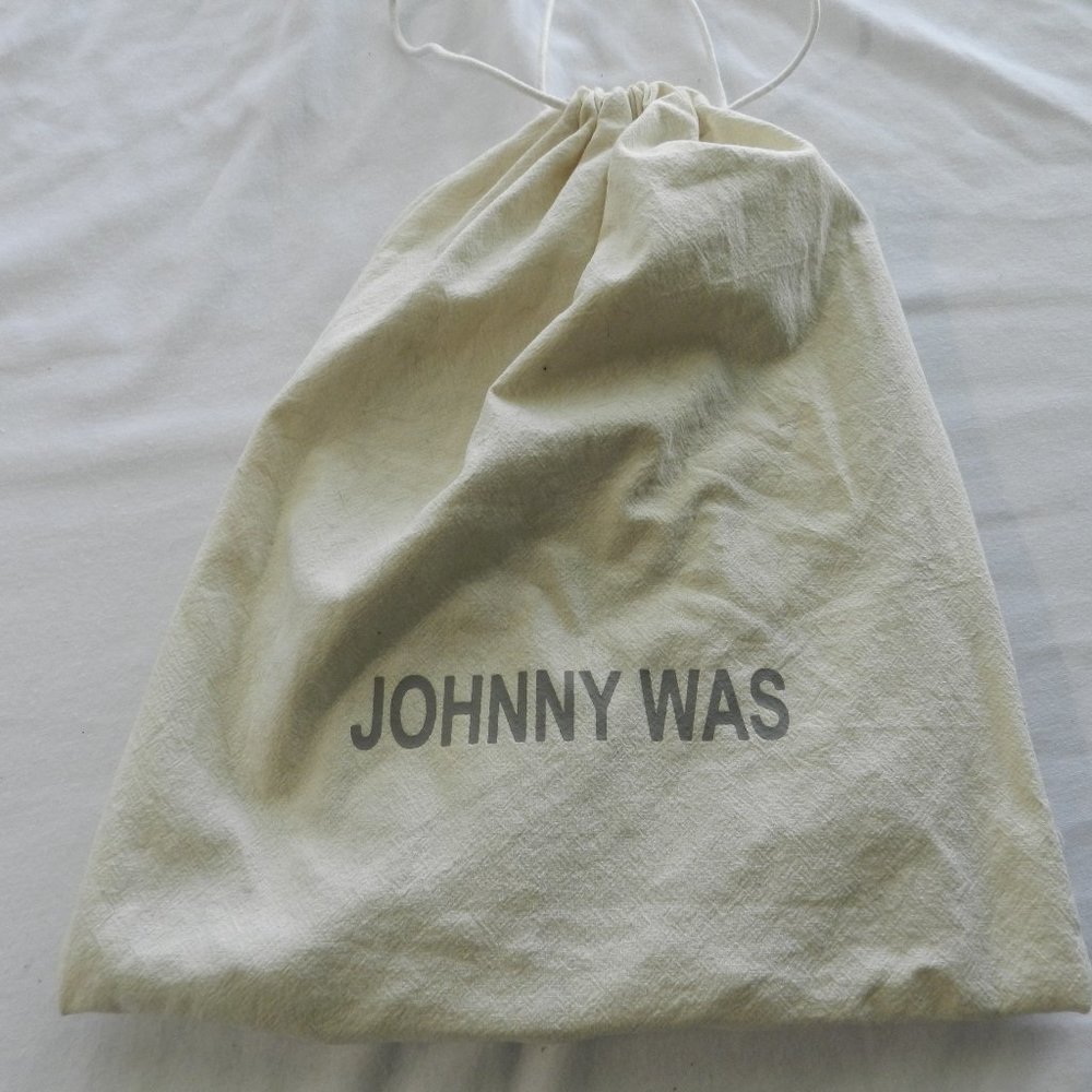 Johnny Was fabric drawstring dust bag, 11"x 13", cream with grey logo